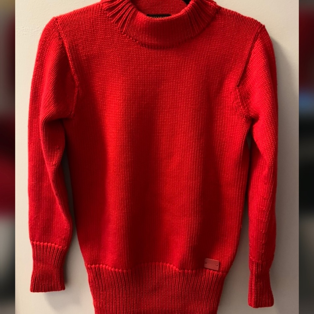 ‘Coach’ red knit sweater